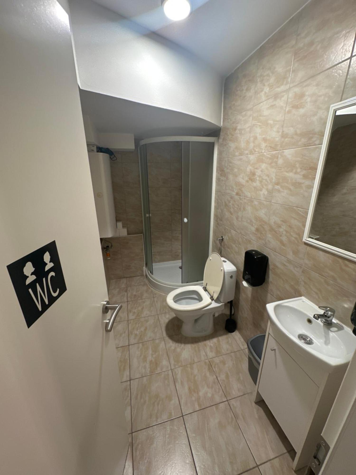 Granada Rooms Любляна Экстерьер фото